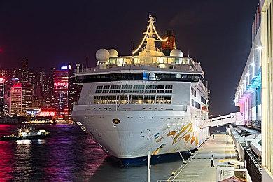 多人合作深海恐怖游戏《潜渊症》全新更新“暴风雨前的平静”现已上线